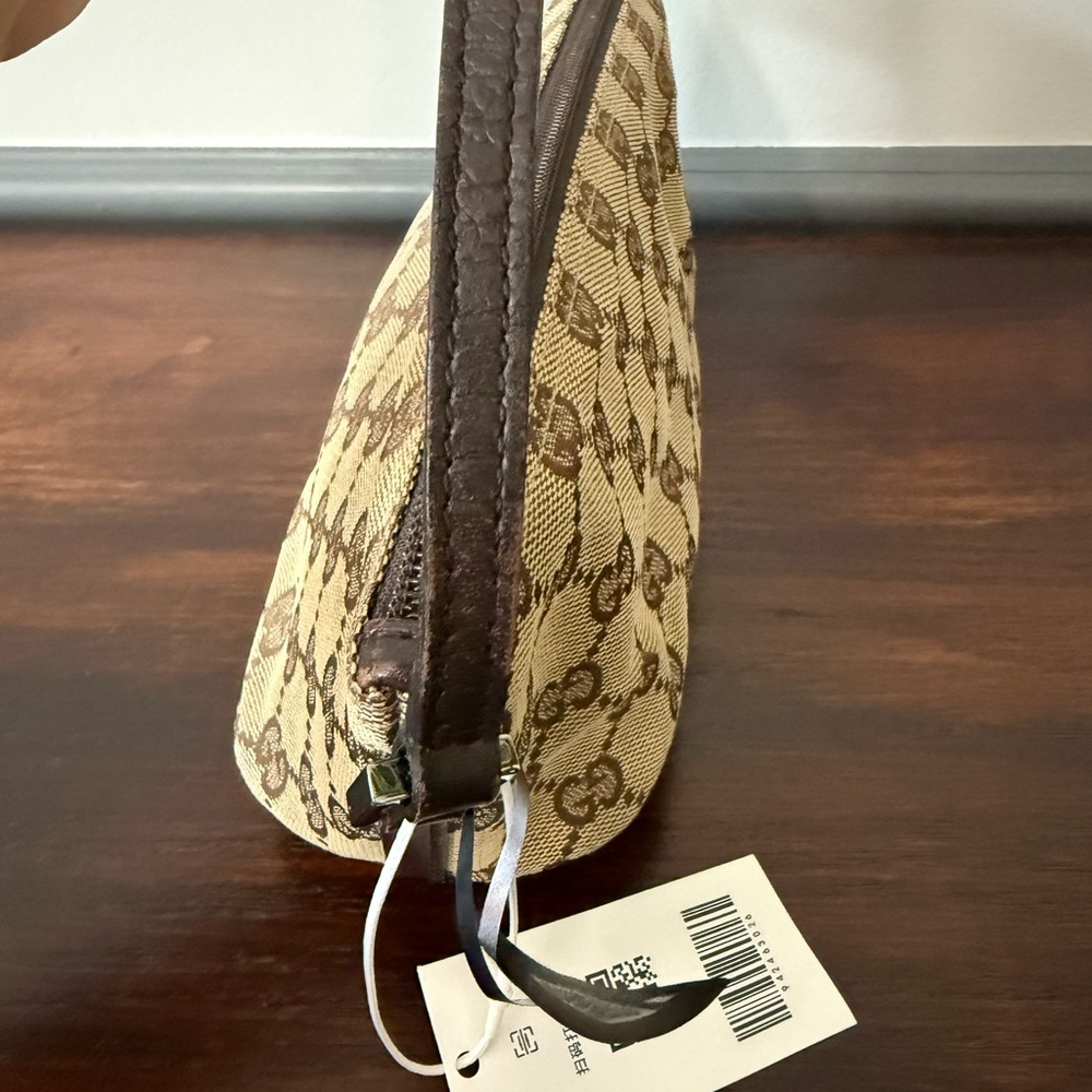 SOLD-Vintage Gucci GG Monogram Canvas Pochette Shoulder Bag - Picture 6 of 16